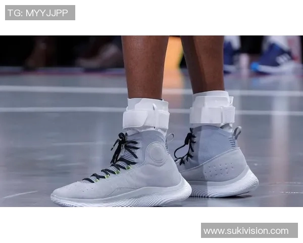 穿上足球球星同款球鞋，体验极速奔跑与精准控球的完美融合